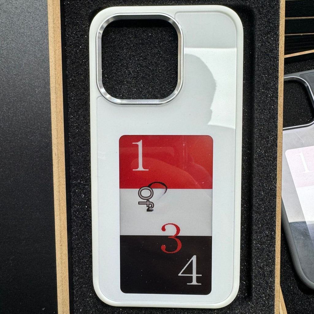 Custodia iPhone con Schermo E-Ink Personalizzabile – Cover di Design Unica